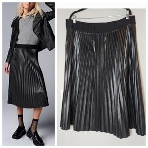 NWT Simply Vera Vera Wang Faux-Leather Black Pull On Pleated Midi Skirt Size XXL